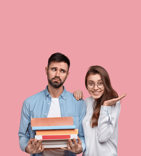 Žmonės rožiniame fone Žmonės rožiniame fone